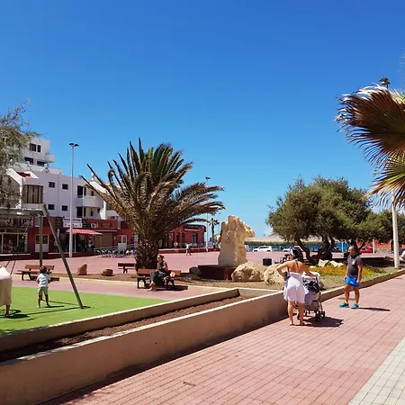 Alquilaencanarias Mirazul Plaza Roja El Médano